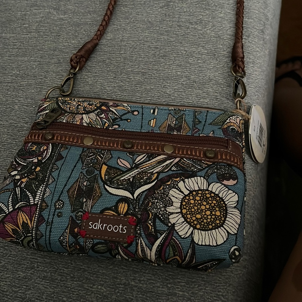 Nwt sakroots purse